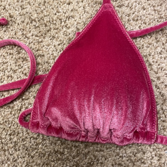 NWT Victoria’s Secret Velvet Pink SZ M Triangle Bikini Top - Picture 2 of 8